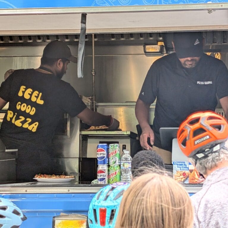 Truck Serving #1 - PIZZA KARMA